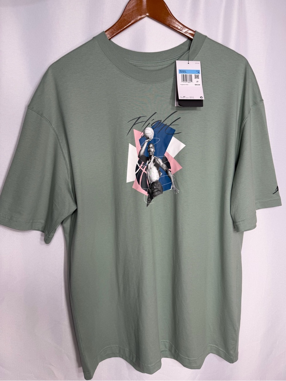 Jordan Sage Green Graphic Short-Sleeve Tee size M new w tags